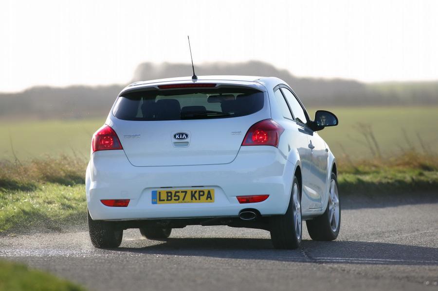  Kia pro_cee&rsquo;d 2008 года  (фото 88 из 182)